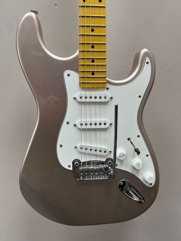G&L Tribute Legacy 2020s - Shoreline Gold