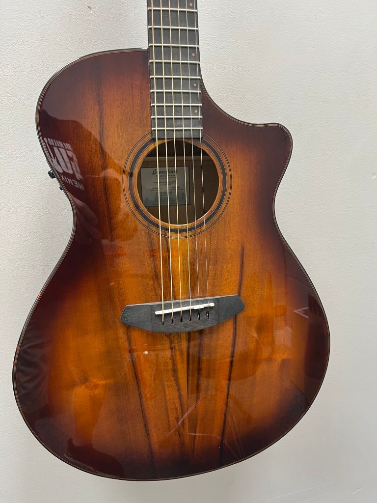 Breedlove Pursuit Exotic S Dreadnought Concerto 2025 - Tiger's Eye Breedlove Pursuit Exotic S Dreadnought Concerto 2025 - Tiger's Eye
