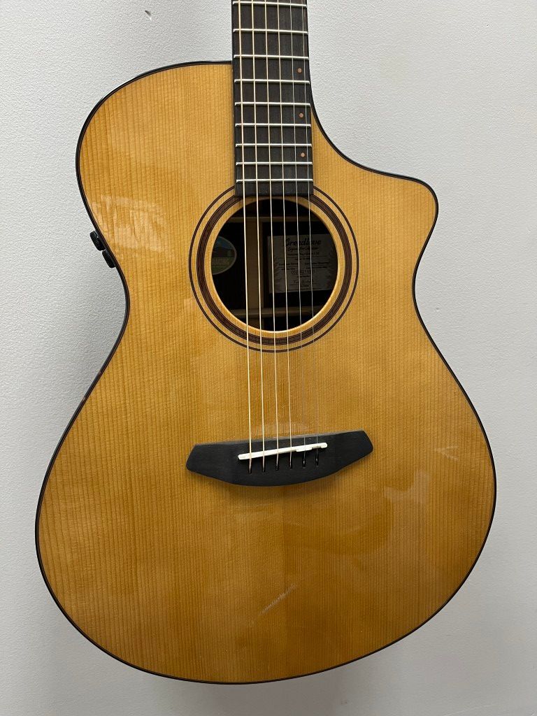 Breedlove Performer Pro Concert CE 2025 - Aged Toner Gloss Breedlove Performer Pro Concert CE 2025 - Aged Toner Gloss