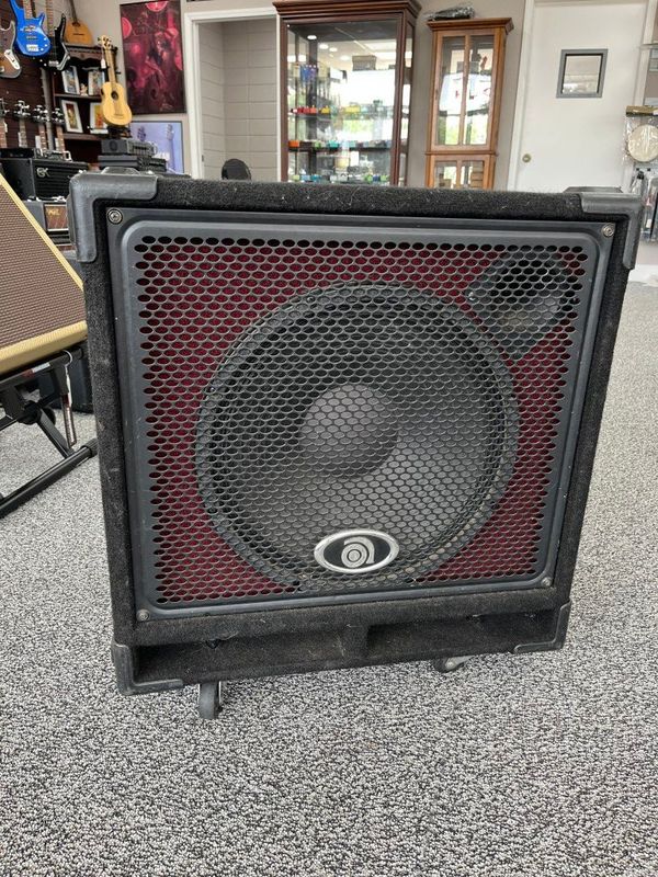 Ampeg BXT-115HL4 4-ohm 300 watt RMS Bass Cabinet