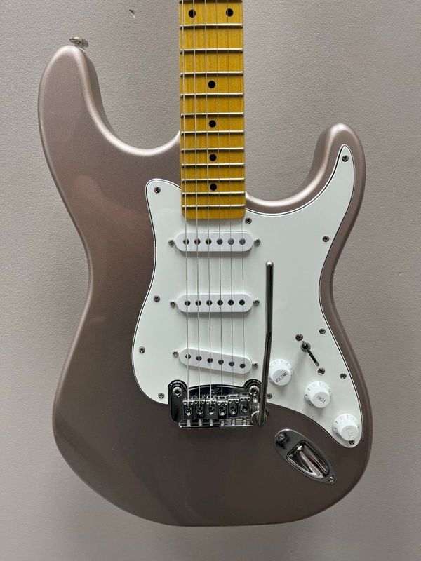 G&L Tribute Legacy 2022 Shoreline Gold