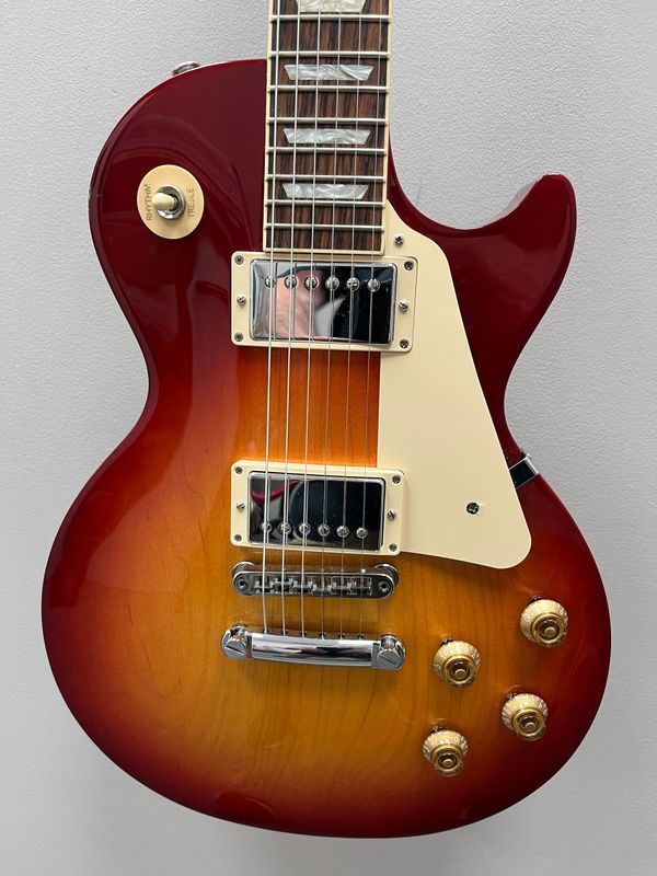 Gibson Les Paul Studio 2024 - Cherry Sunburst