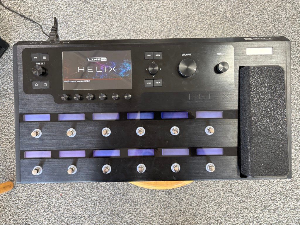 Line 6 Helix Floor Multi-Effects Processor/Modeler