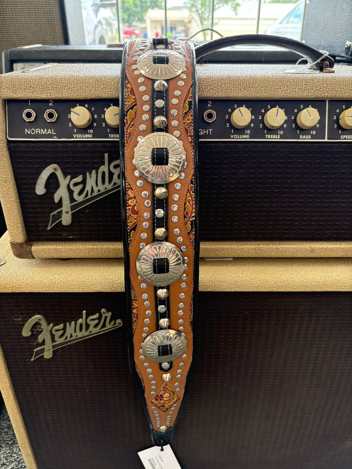 Jodi Head RJ Cash Handmade Guitar Strap - Cognac w Conchos & Studs Jodi Head RJ Cash Handmade Guitar Strap - Cognac w Conchos & Studs