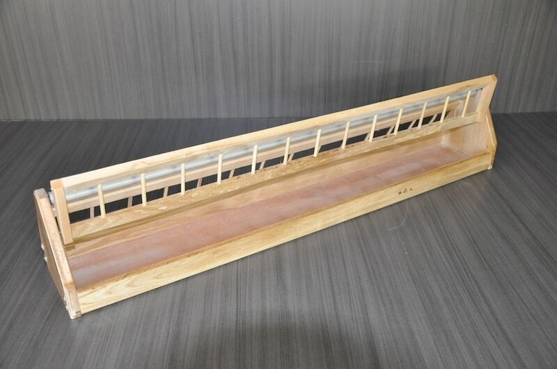 1000 Lift Feeder. Now in a flatpack to reduce the delivery cost..