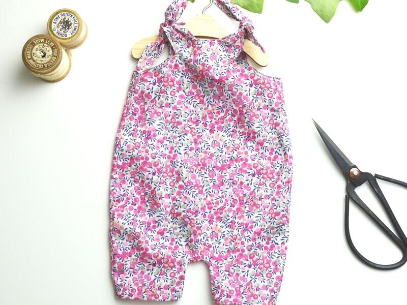 Florence Piglet's dungarees pattern (digital)