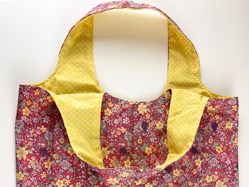Reversible, lined, fold-away bag  pattern