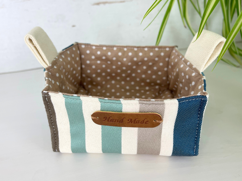 Small storage basket