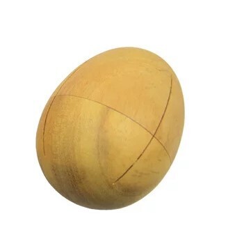 Egg-Shaped slitted shaker - wood - large