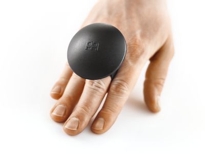 Finger motion shaker
