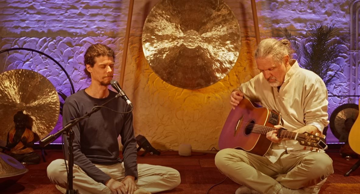 REBIRTH - Healing Song - Roel Crabbe & Patrik Niels