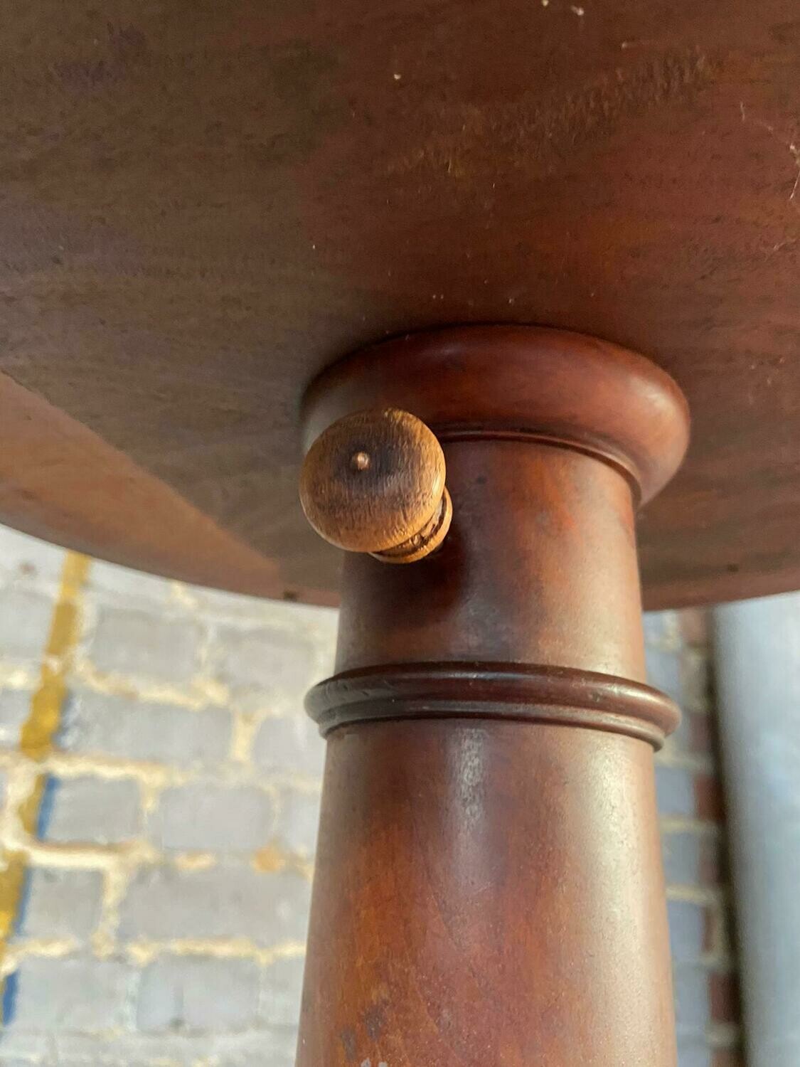Antique Mahogany Mirror Stand (Shaving Mirror) with one drawer.