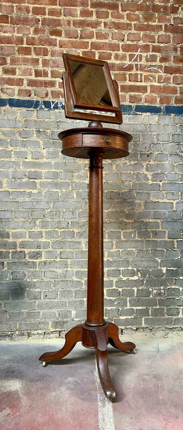 Antique Mahogany Mirror Stand (Shaving Mirror) with one drawer.