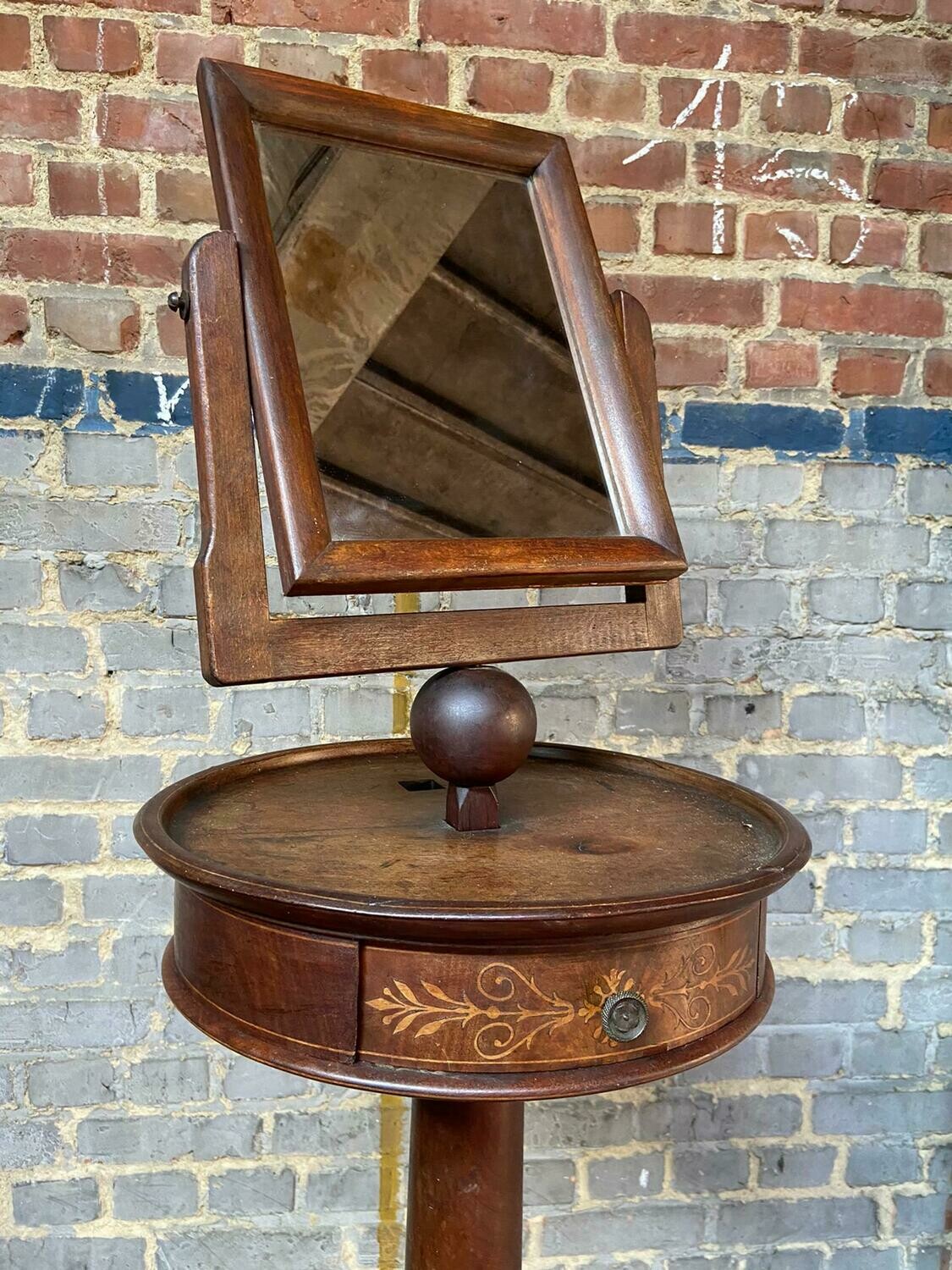 Antique Mahogany Mirror Stand (Shaving Mirror) with one drawer.
