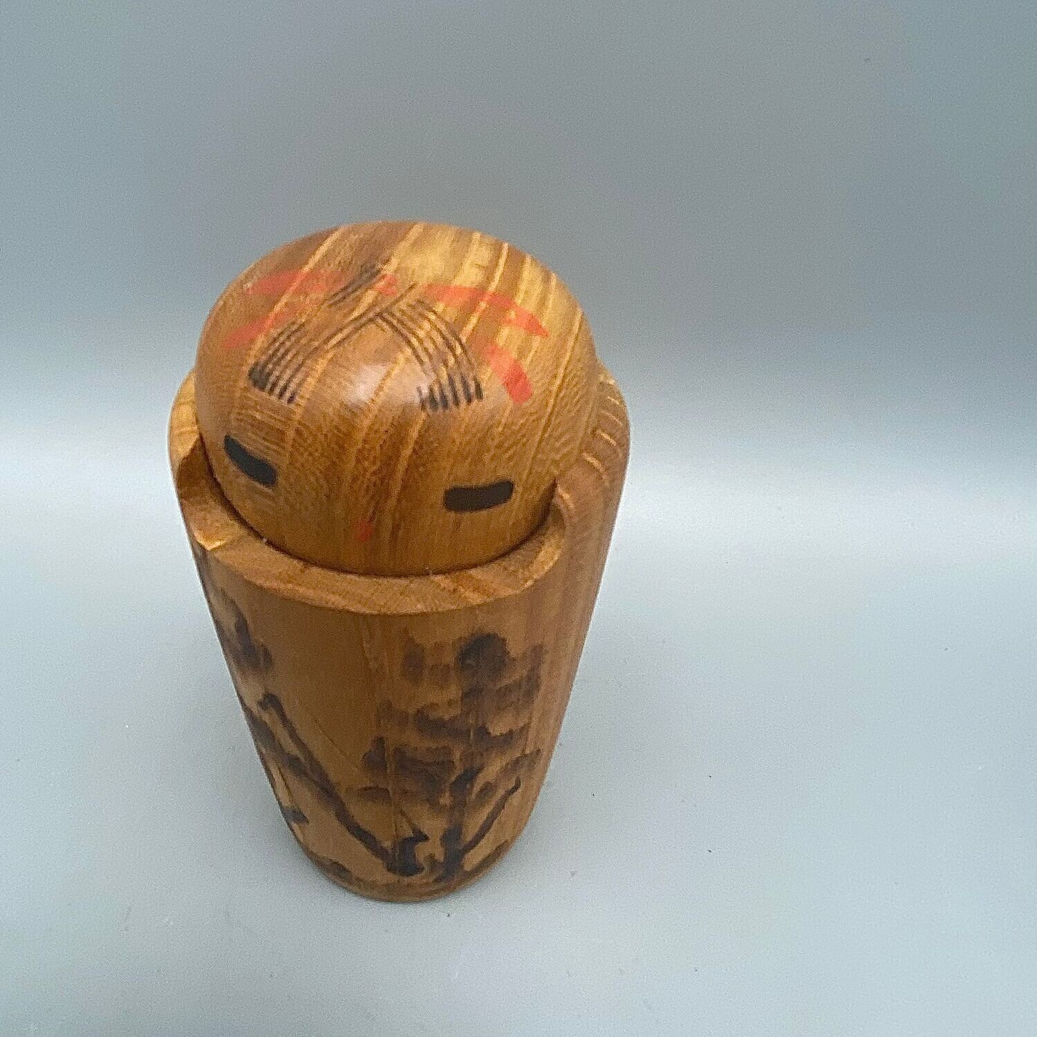 Sosaku Kokeshi door Miyajima Muhitsu