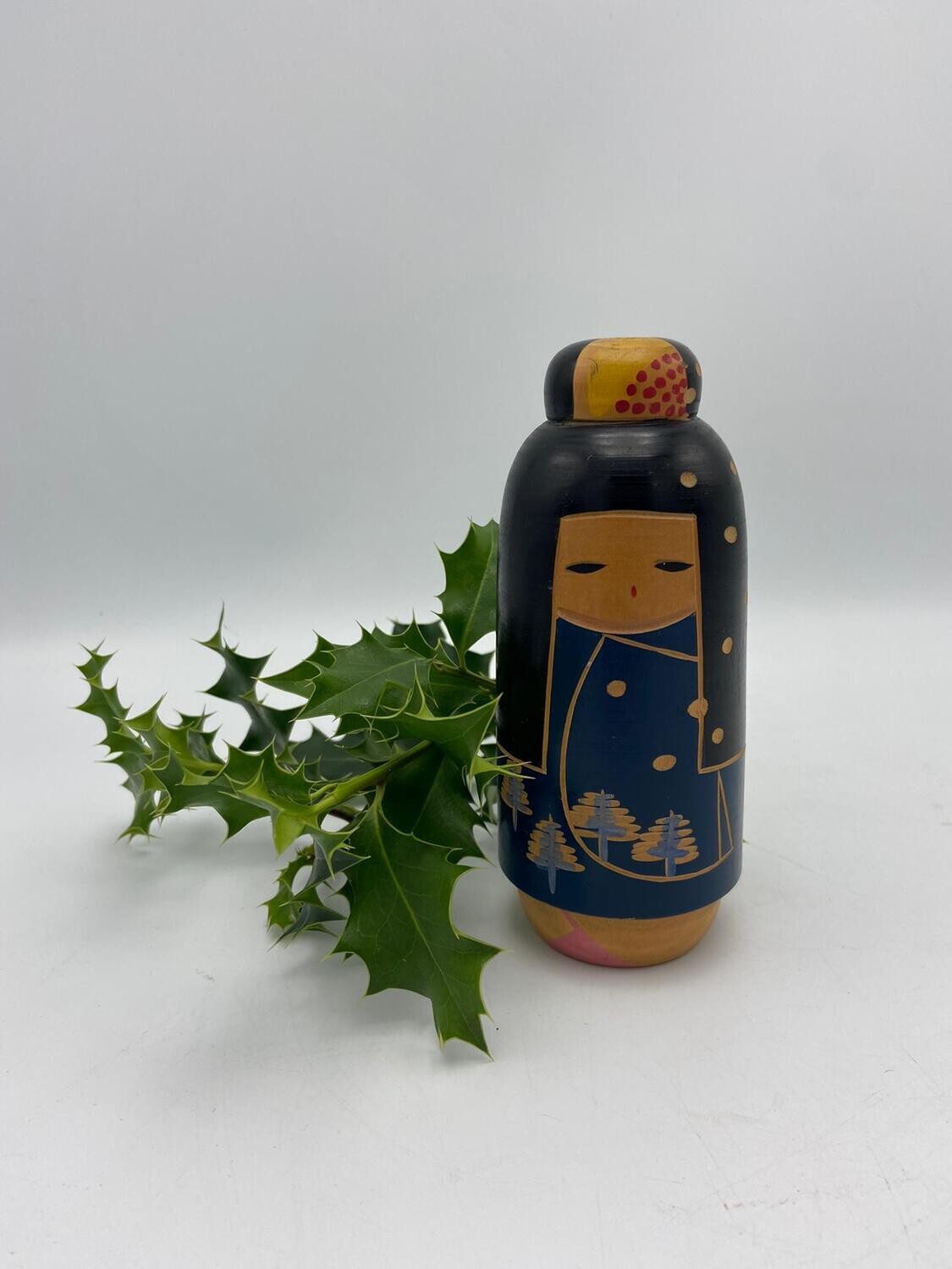 Beautiful sosaku kokeshi by Fukushima Hiroe