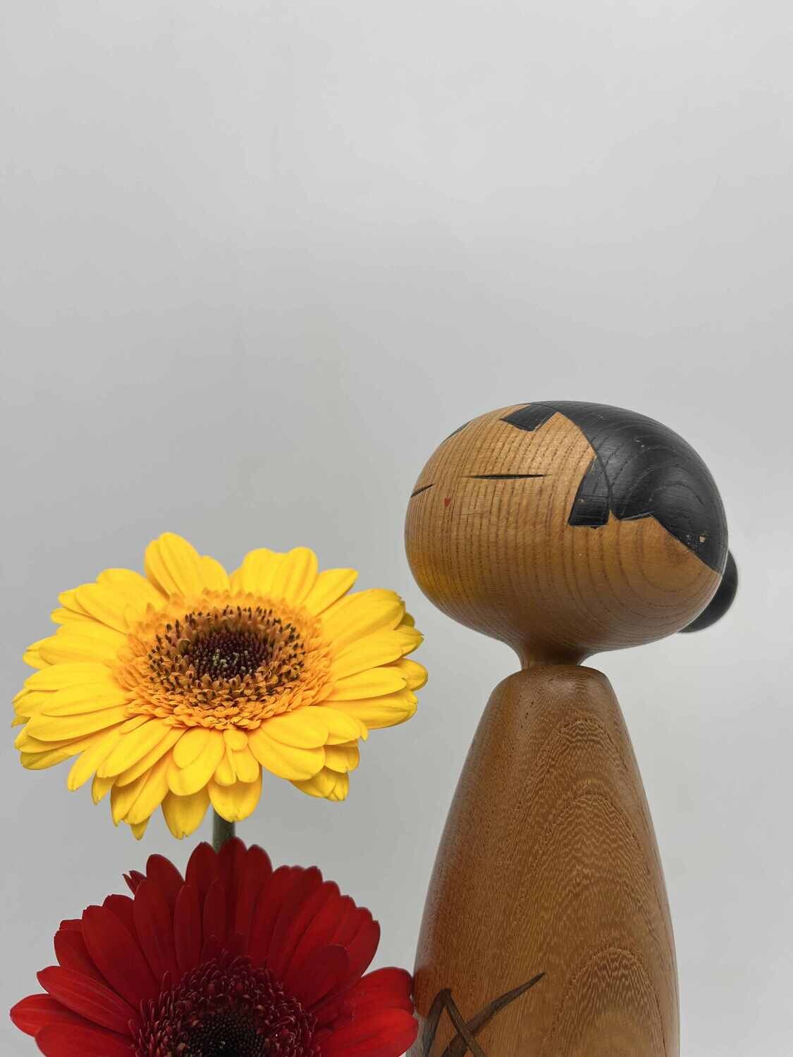 Vintage sosaku kokeshi door Sato Suigai Vintage sosaku kokeshi door Sato Suigai