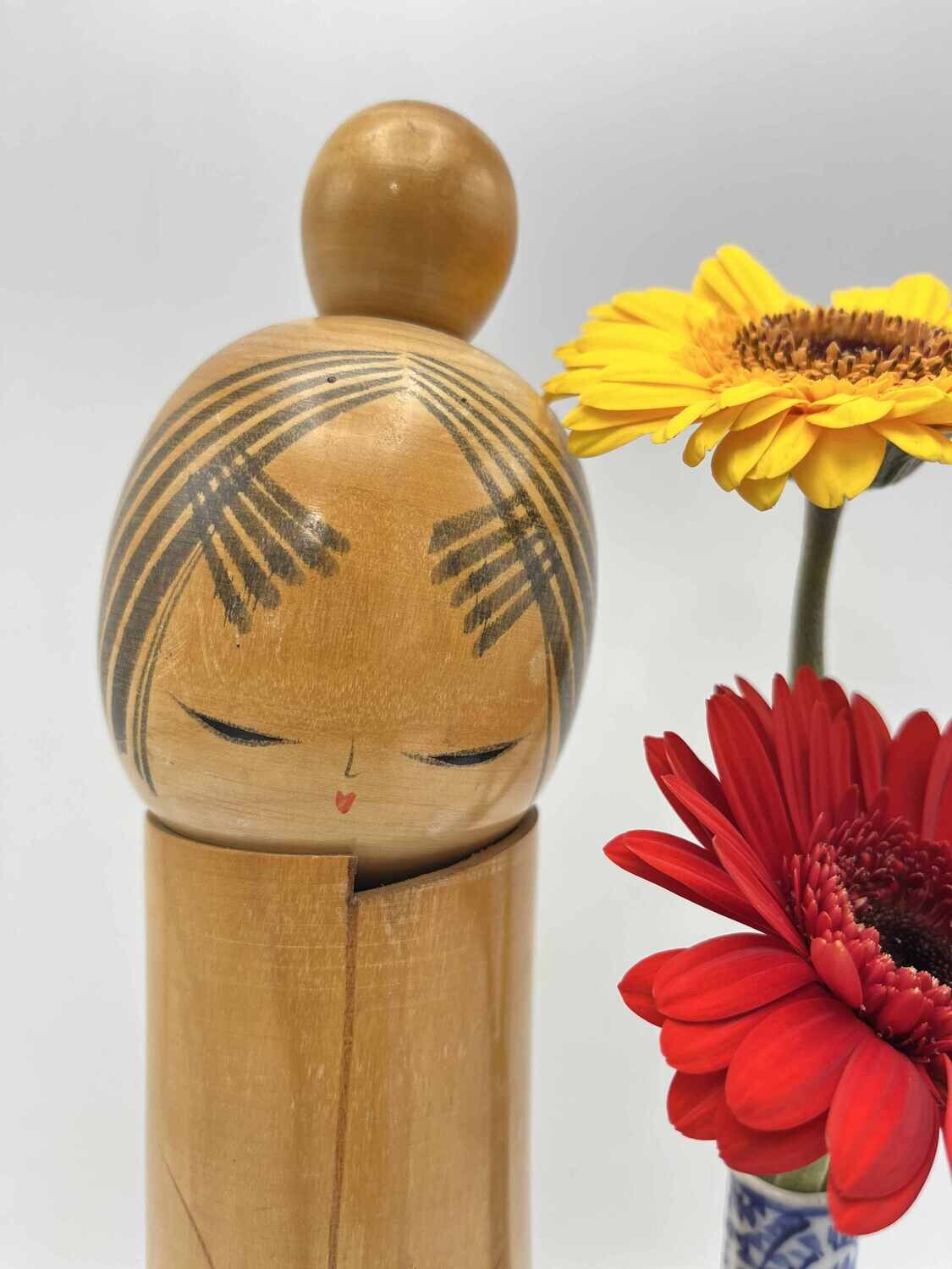 Vintage sosaku kokeshi door Sato Suigai Vintage sosaku kokeshi door Sato Suigai