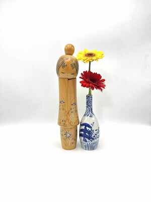 Vintage sosaku kokeshi door Sato Suigai