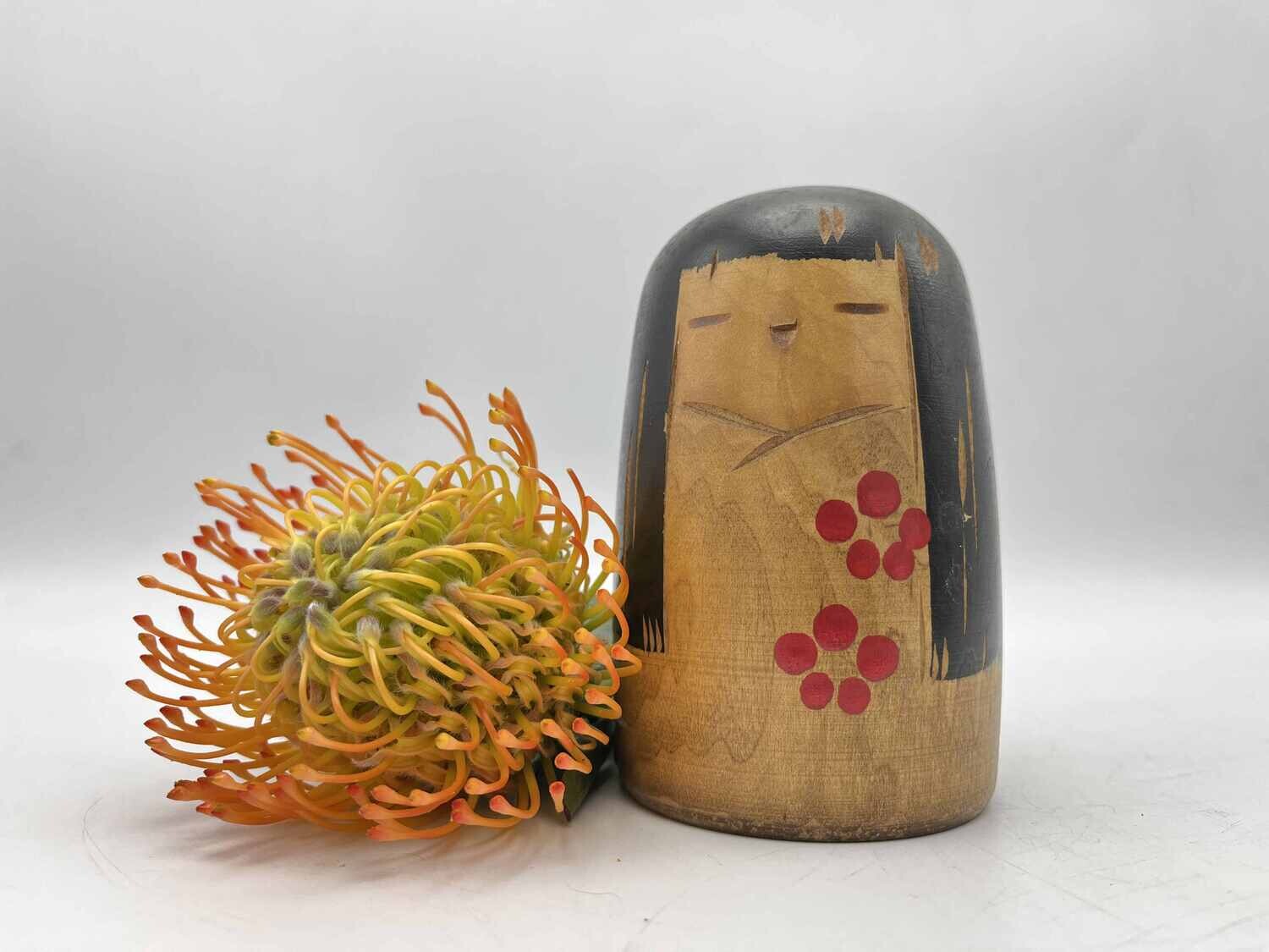 Vintage sosaku kokeshi door Sanpei Yamanaka