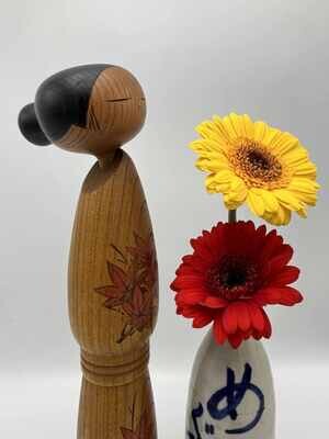 Vintage sosaku kokeshi door Sato Suigai
