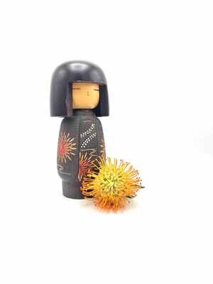 Vintage sosaku kokeshi door Fujikawa Masae