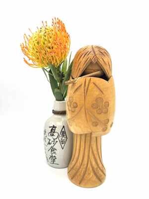 Vintage sosaku kokeshi door Miyashita Hajime