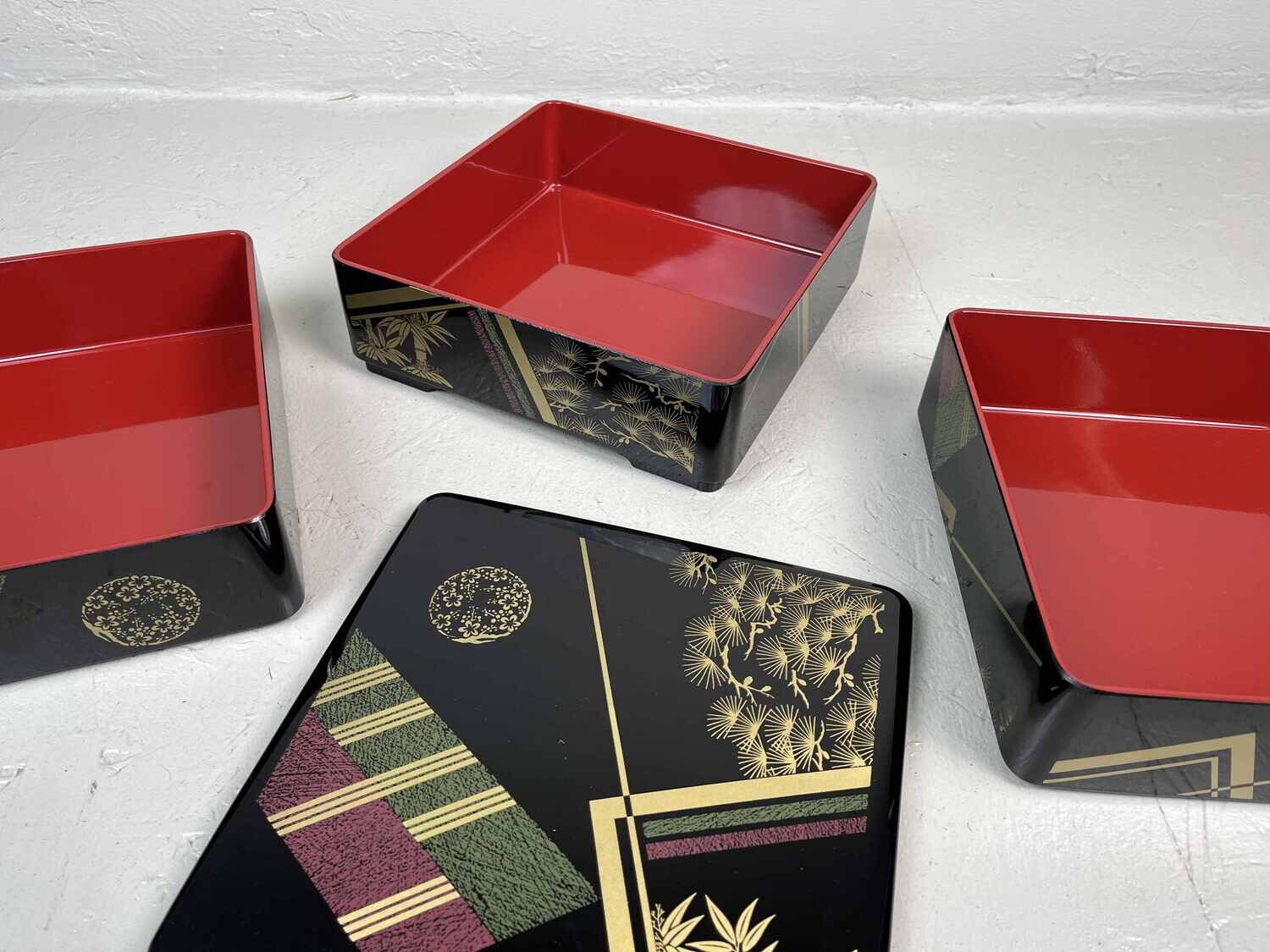 Beautifully decorated Jūbako (重箱)