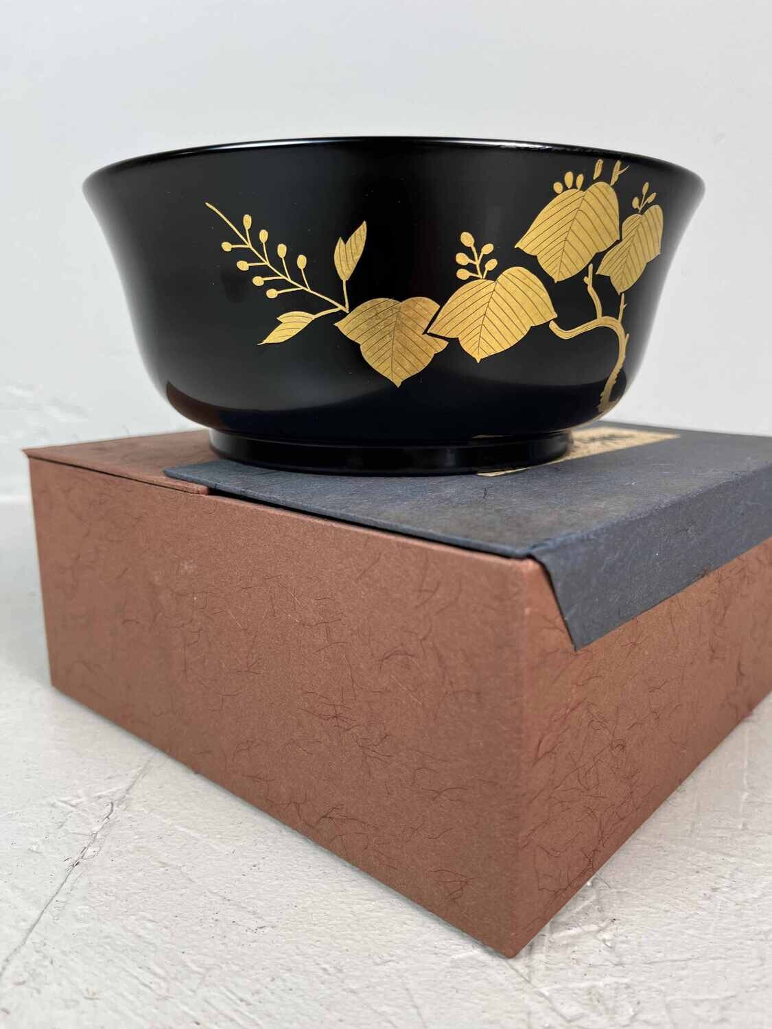 Japanse Lakwerk Kom, Kashibachi — Maki-e, 1970s