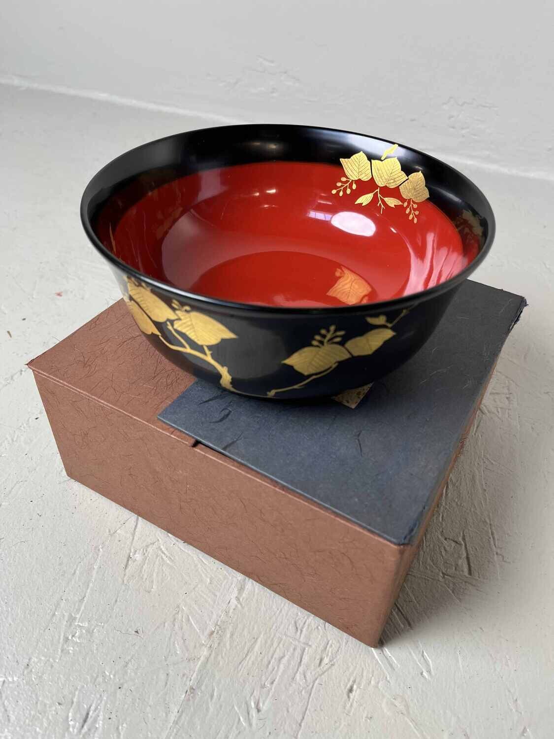 Japanse Lakwerk Kom, Kashibachi — Maki-e, 1970s