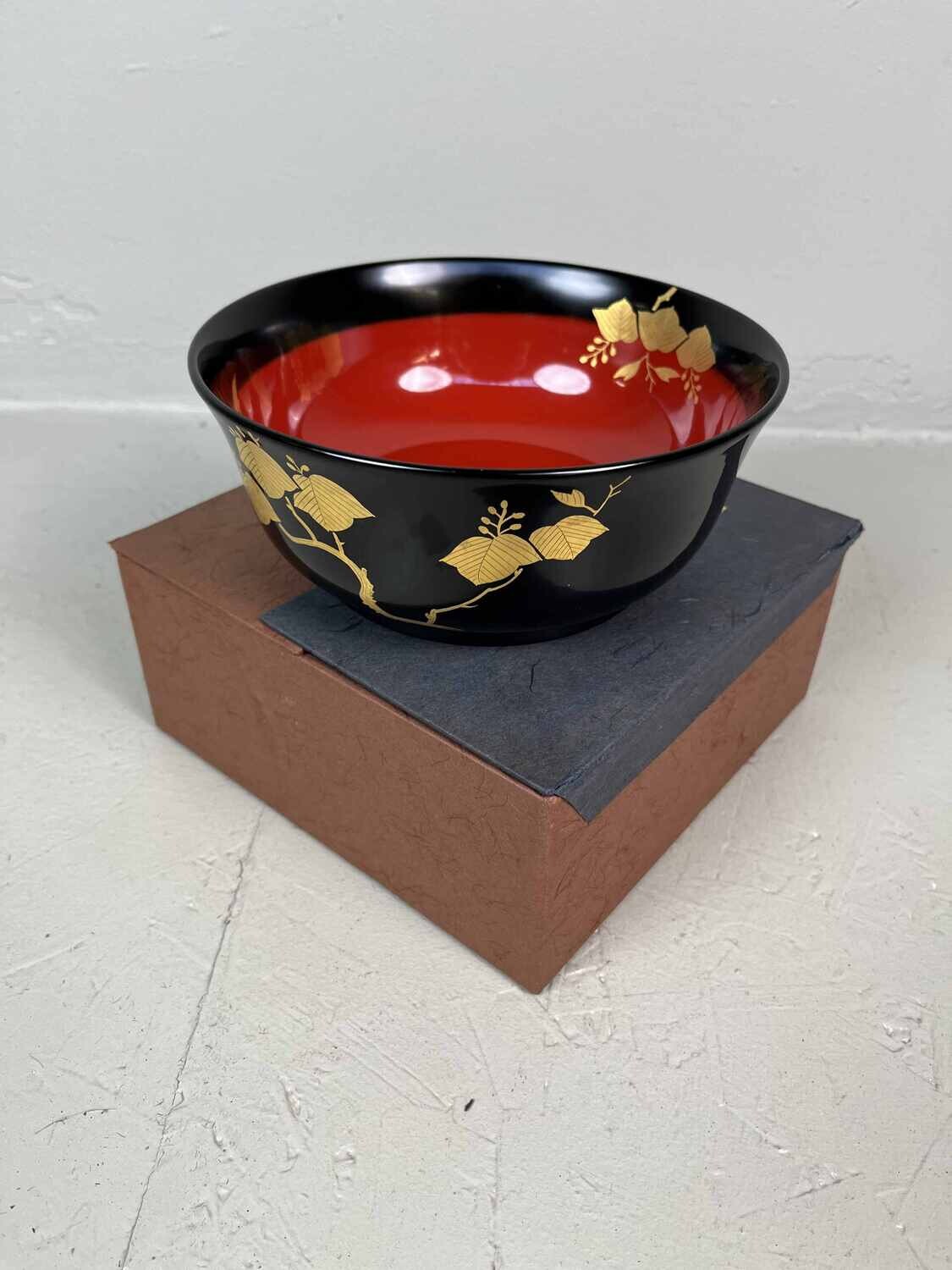 Japanse Lakwerk Kom, Kashibachi — Maki-e, 1970s