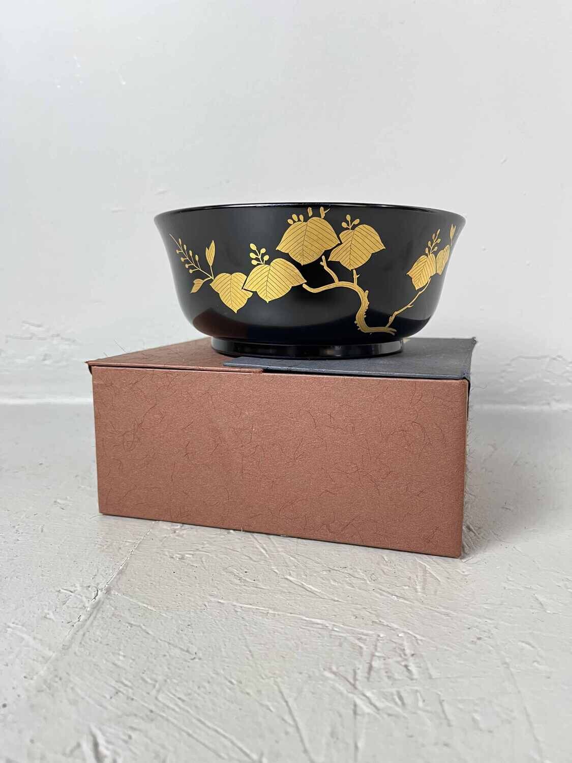 Japanse Lakwerk Kom, Kashibachi — Maki-e, 1970s