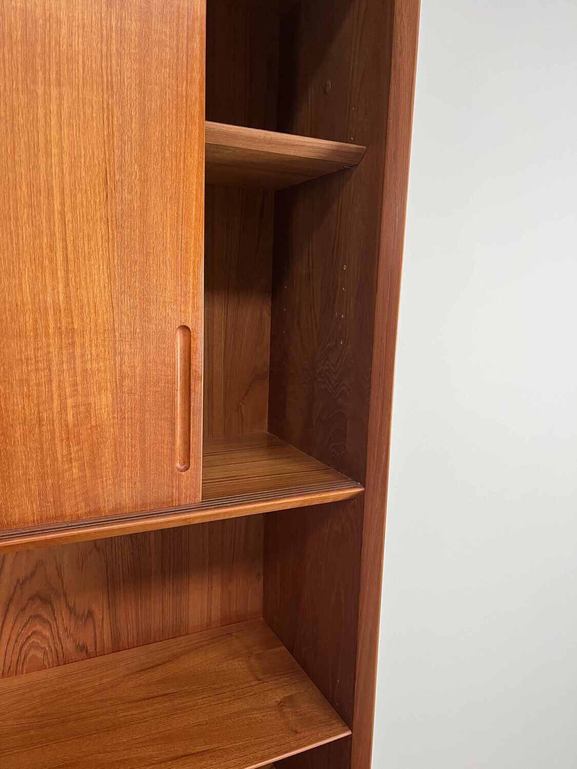 Wandkast Poul Hundevad Denmark