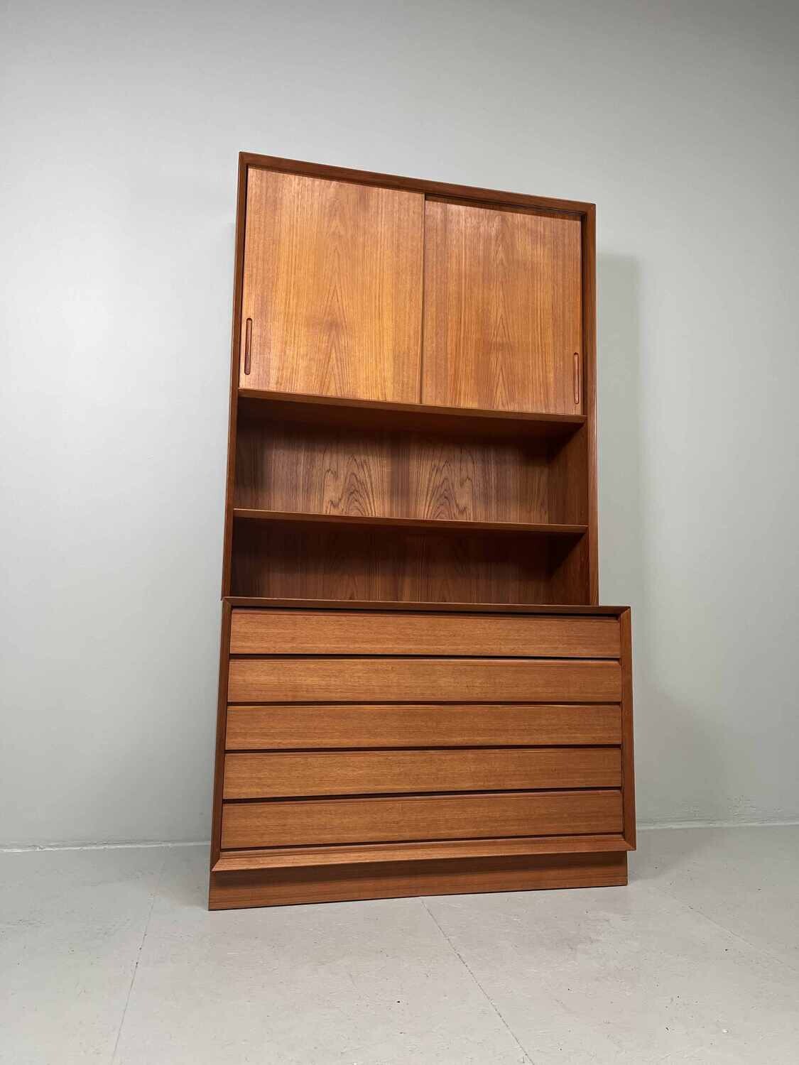 Wandkast Poul Hundevad Denmark