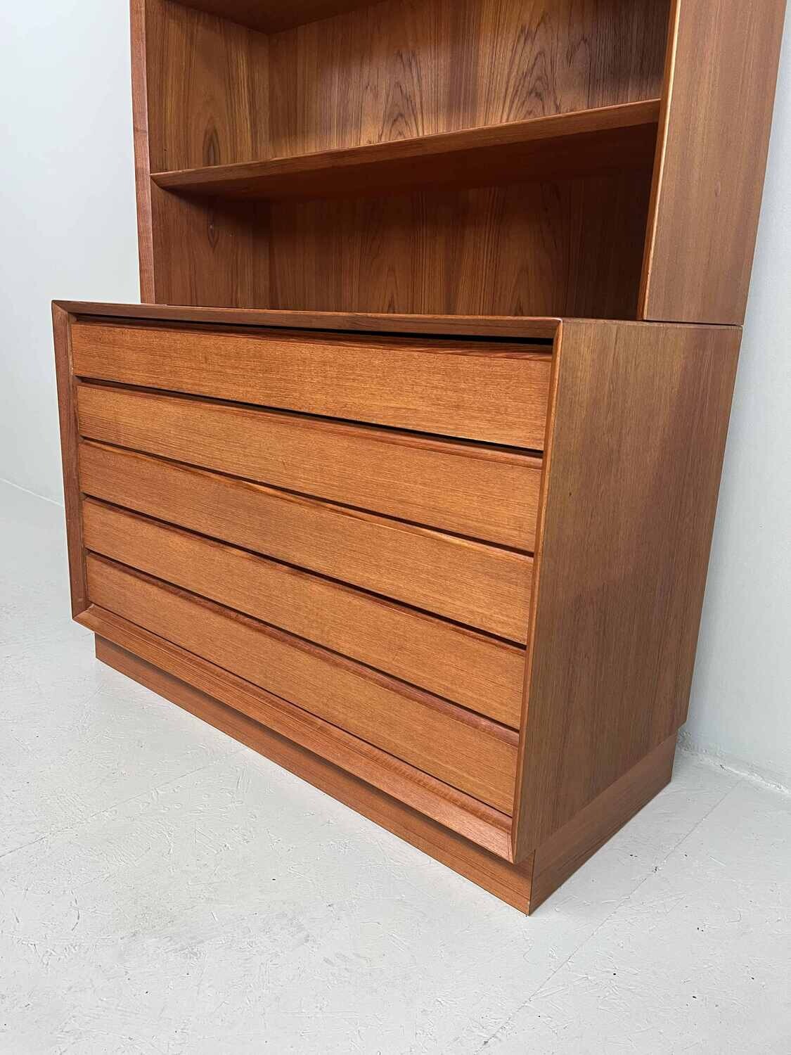 Wandkast Poul Hundevad Denmark