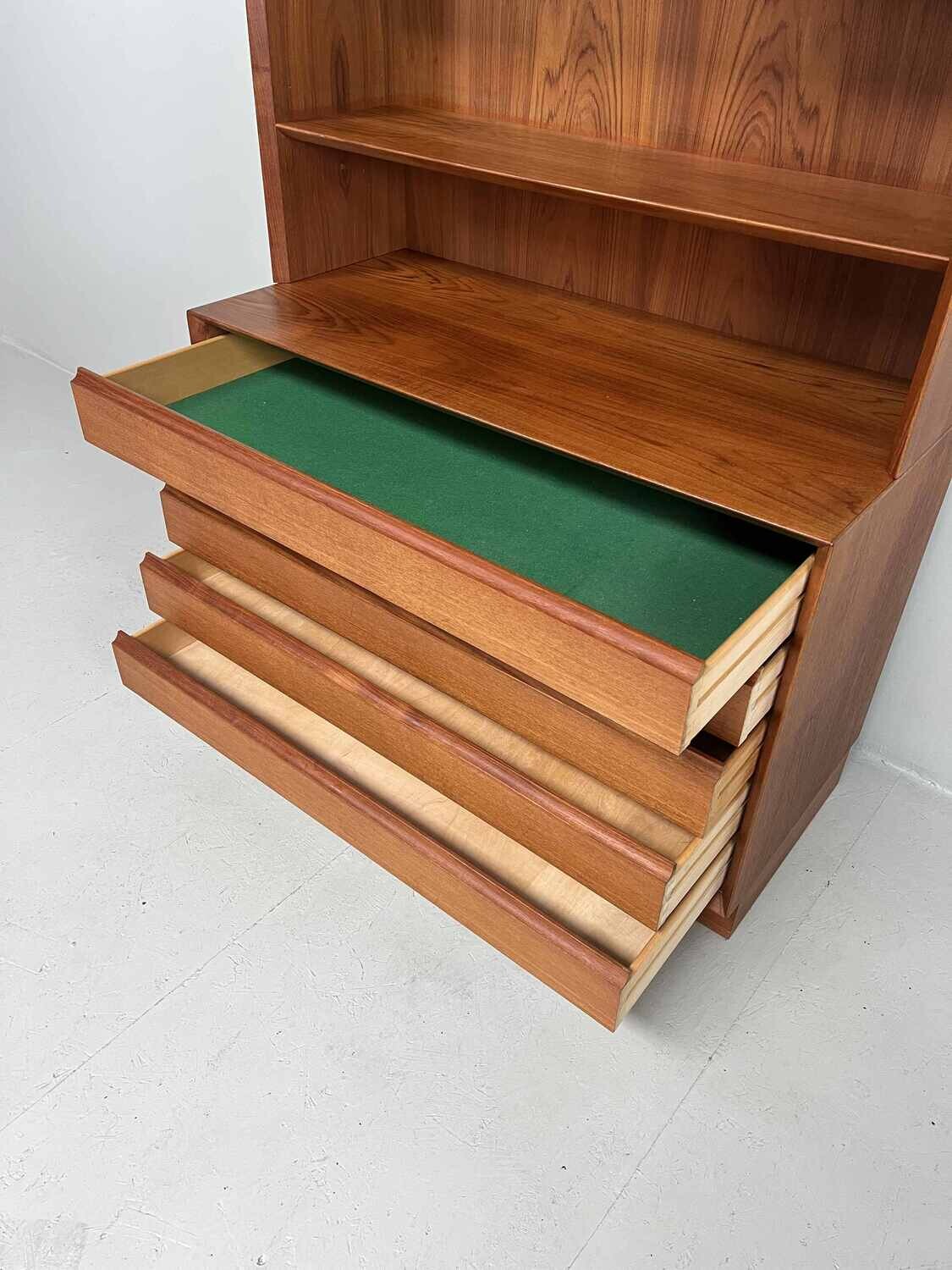 Wandkast Poul Hundevad Denmark