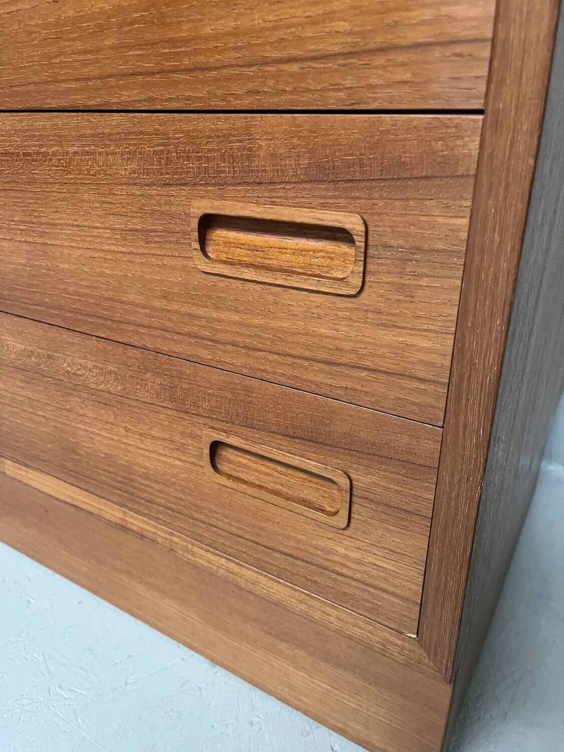 Mid Century Wandkast Jun Omann Denmark
