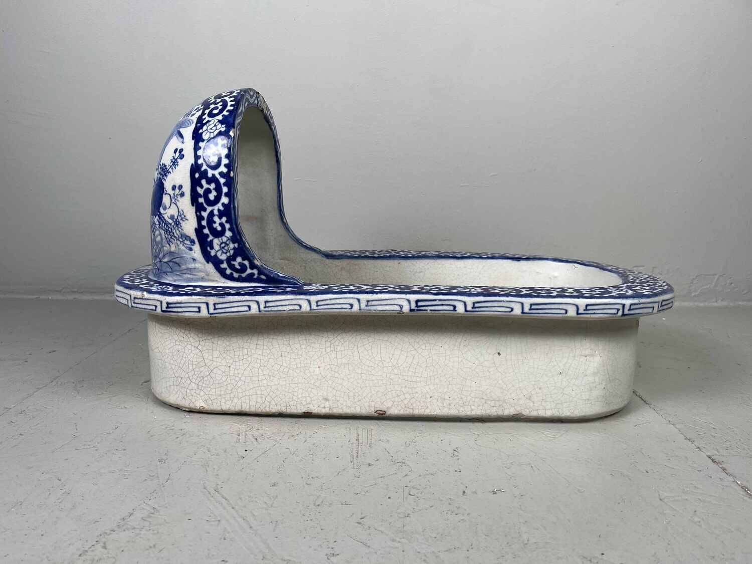 Oval Porcelain Benki Japan - Meiji period (1868-1912)