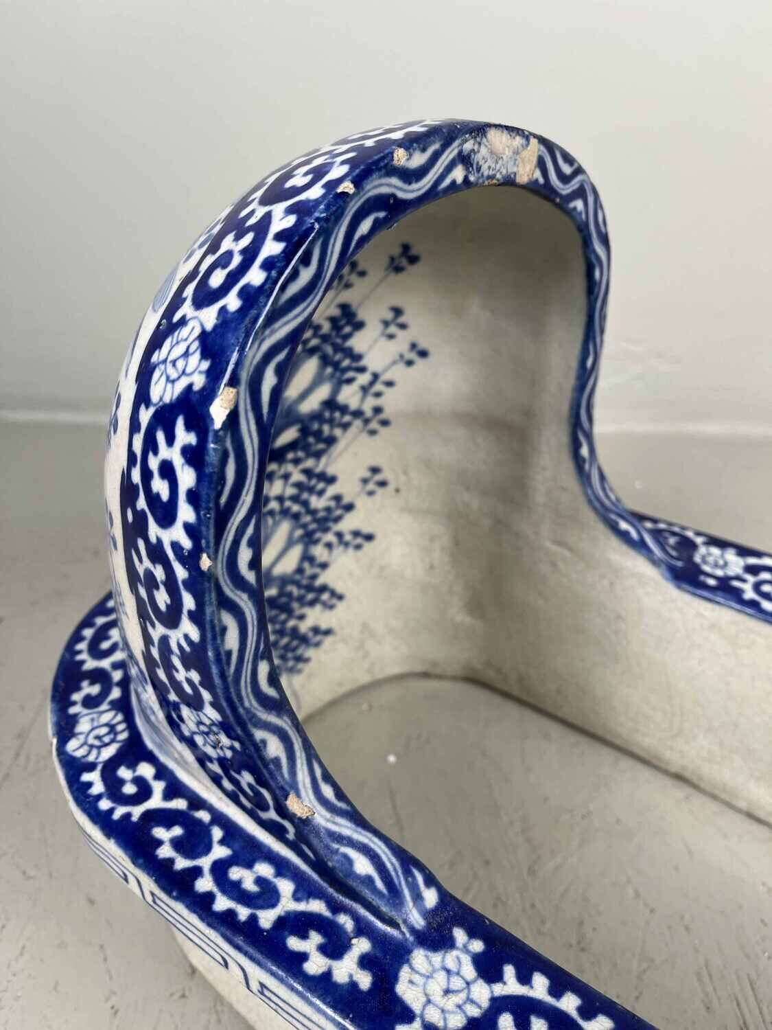 Oval Porcelain Benki Japan - Meiji period (1868-1912)