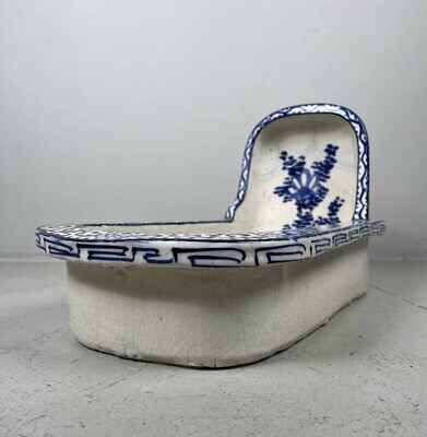 Oval Porcelain Benki Japan - Meiji period (1868-1912)