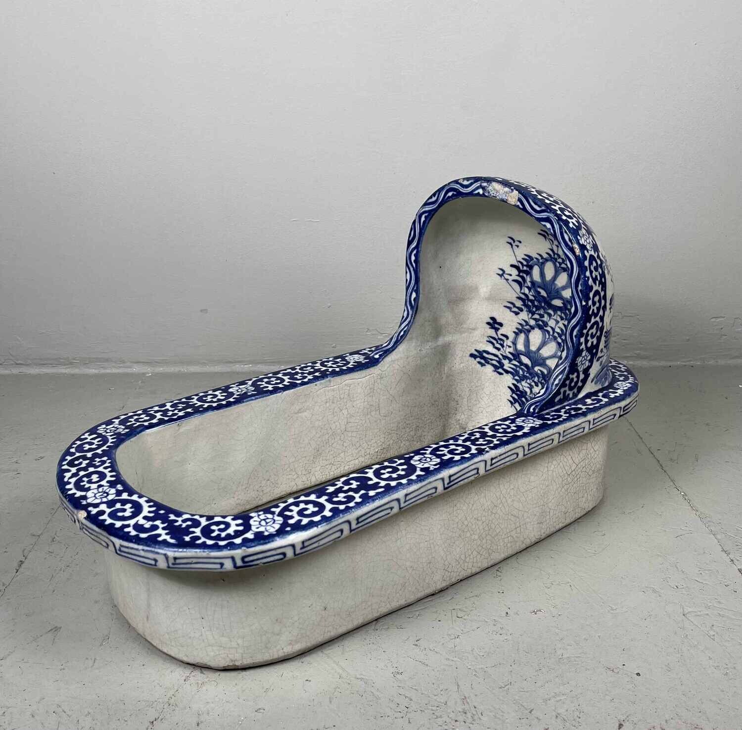 Oval Porcelain Benki Japan - Meiji period (1868-1912)