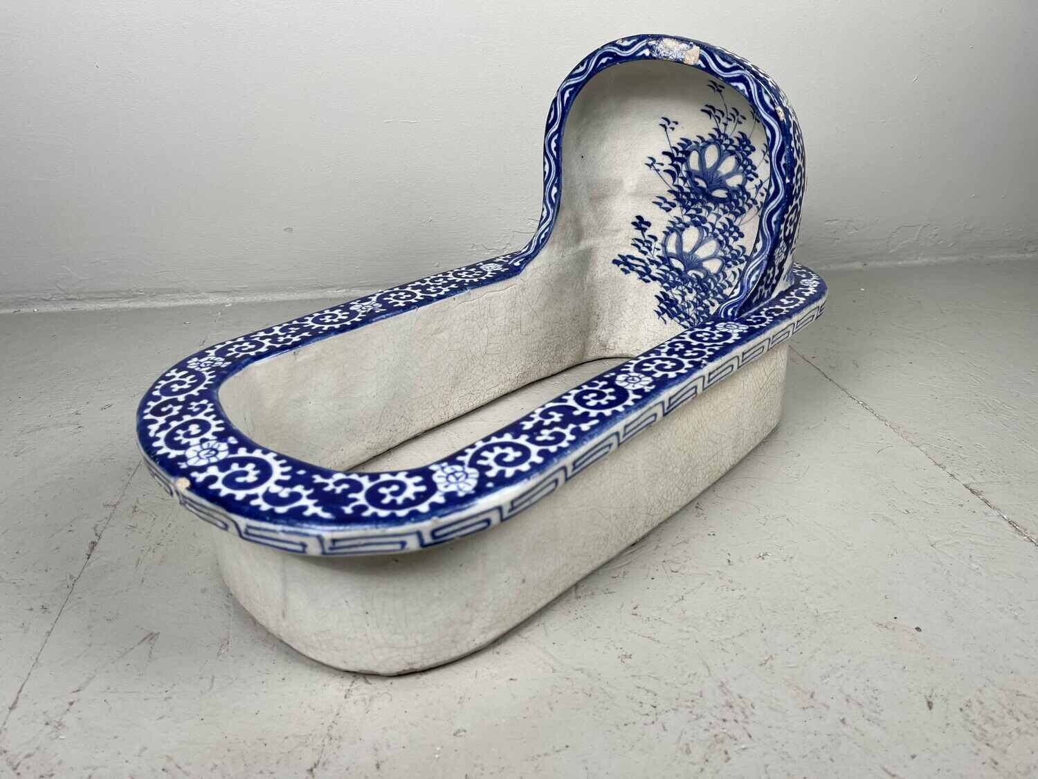 Oval Porcelain Benki Japan - Meiji period (1868-1912)