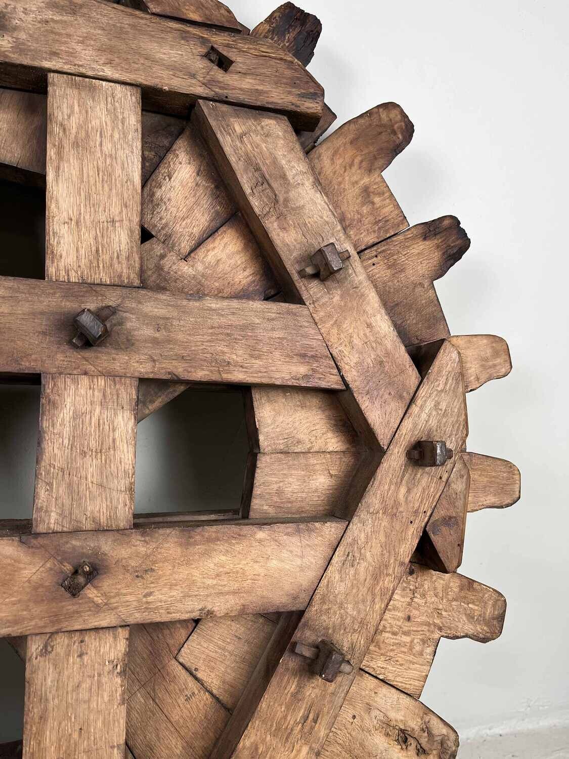 Groot Houten Tandwiel Japan