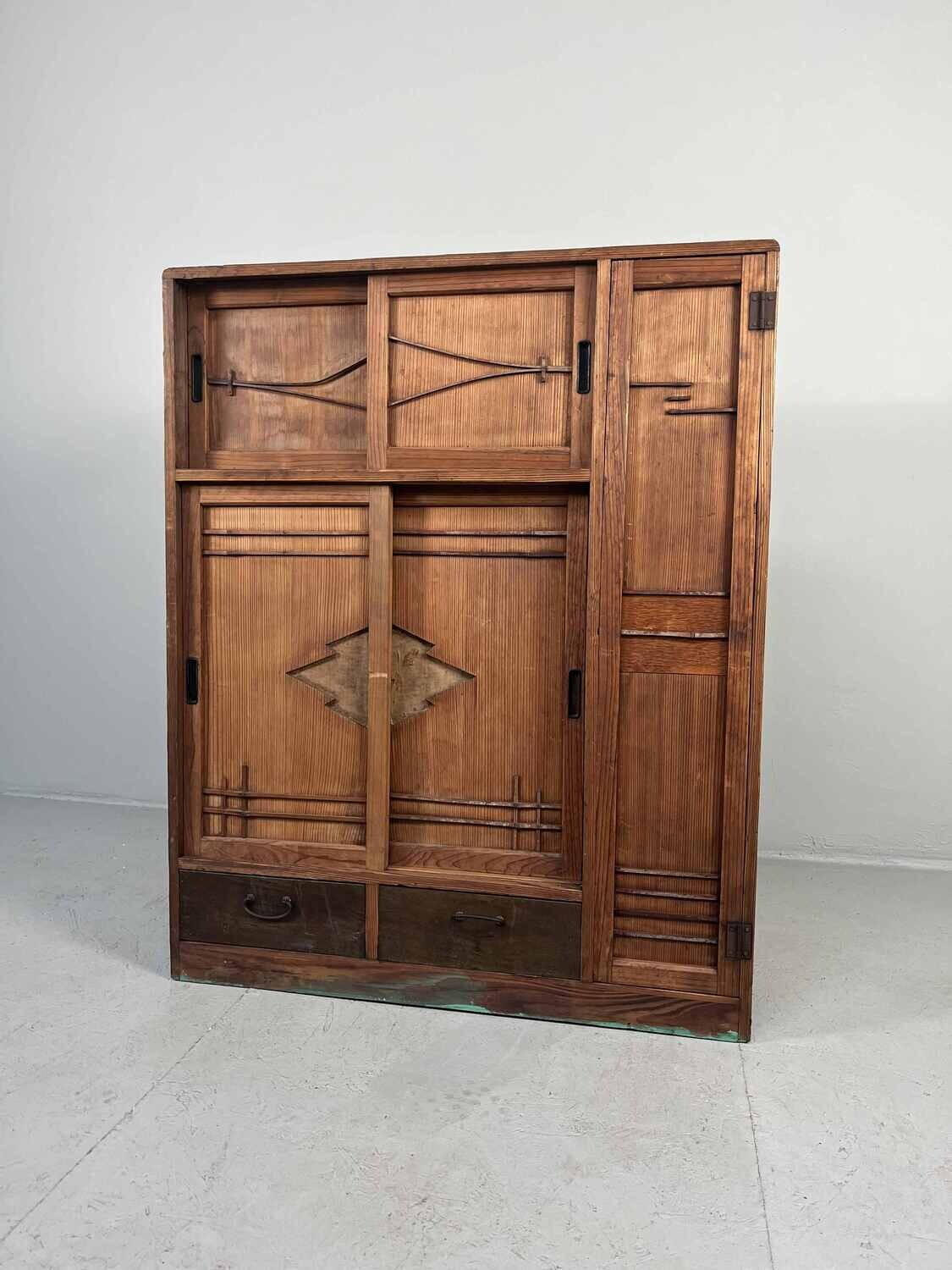 Choba Tansu Japan Shōwa 昭和 Japanse kast Choba Tansu Japan Shōwa 昭和 Japanse kast