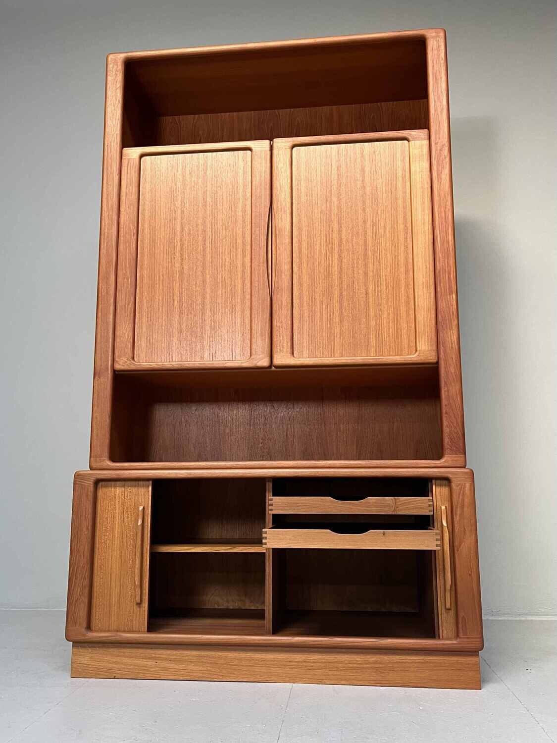 Mid-century display cabinet Dyrlund Denmark