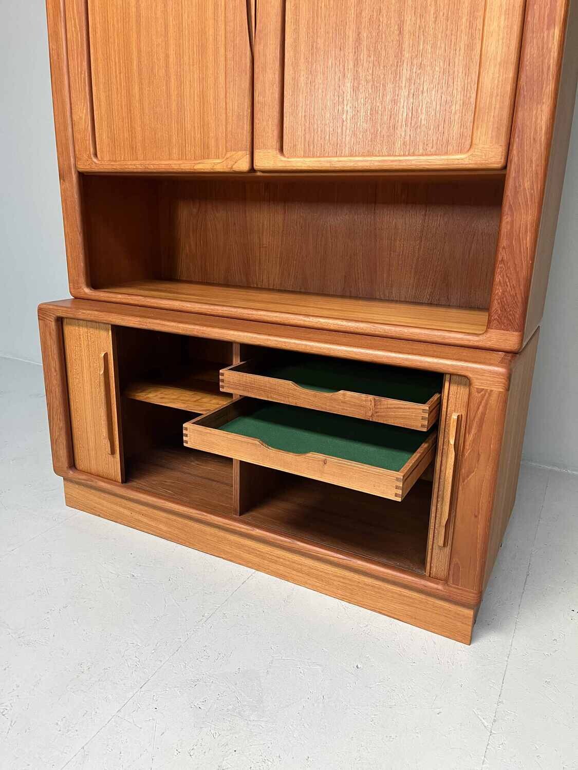 Mid-century display cabinet Dyrlund Denmark