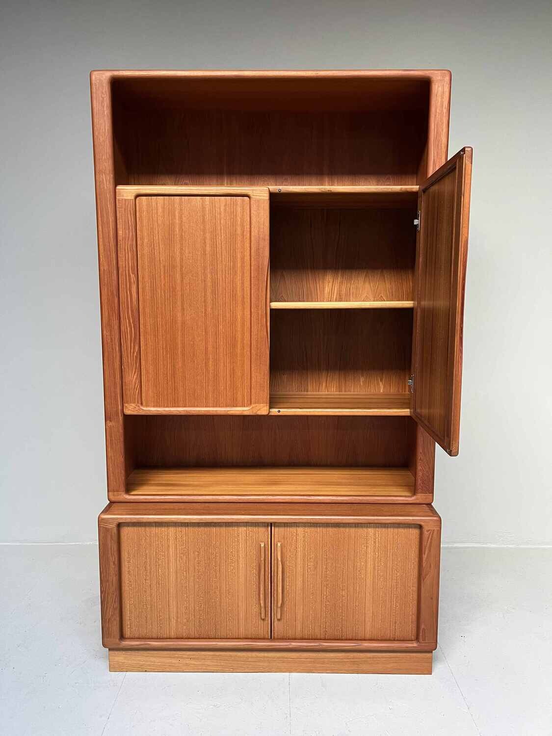 Mid-century display cabinet Dyrlund Denmark