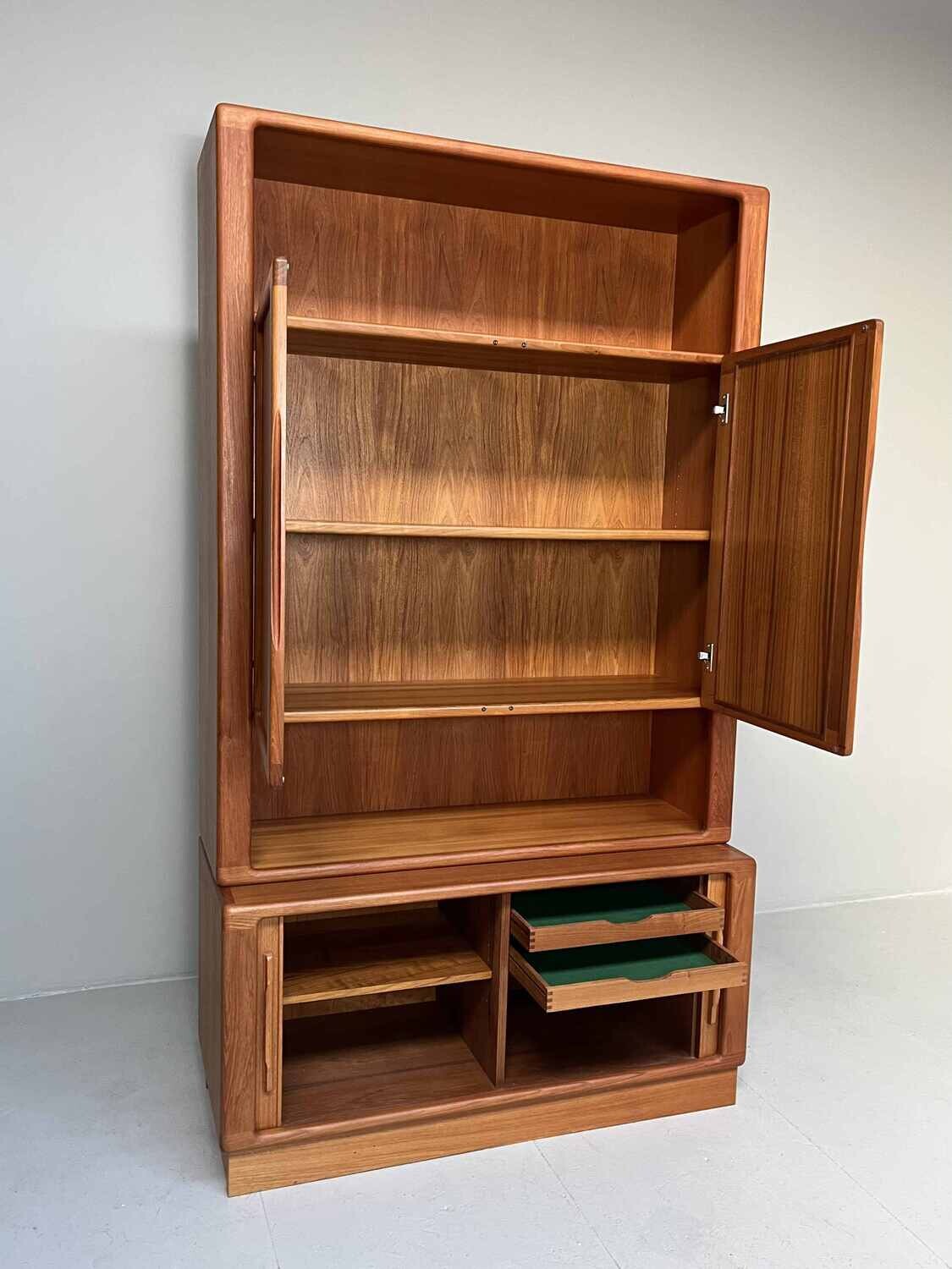 Mid-century display cabinet Dyrlund Denmark