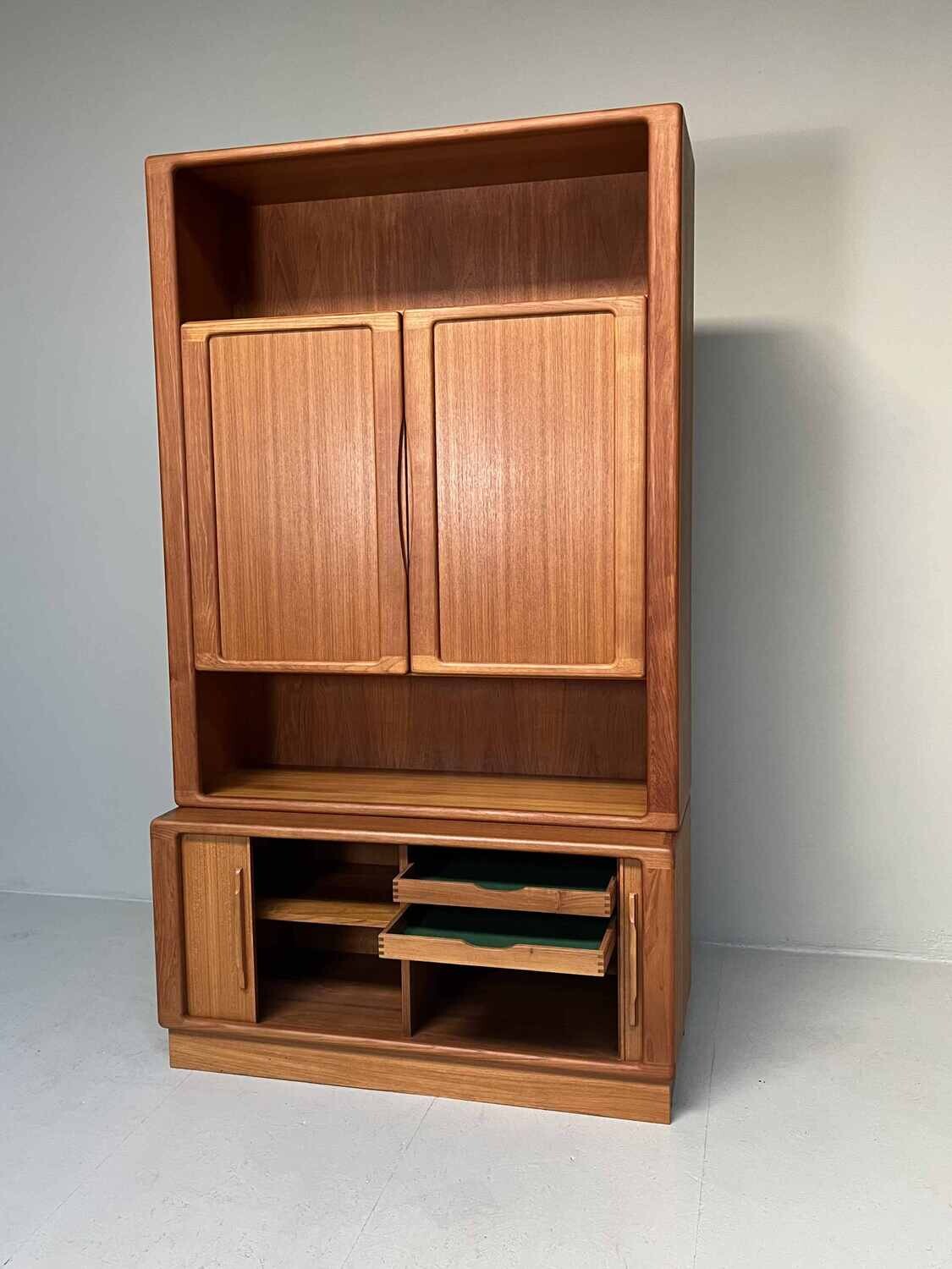 Mid-century display cabinet Dyrlund Denmark