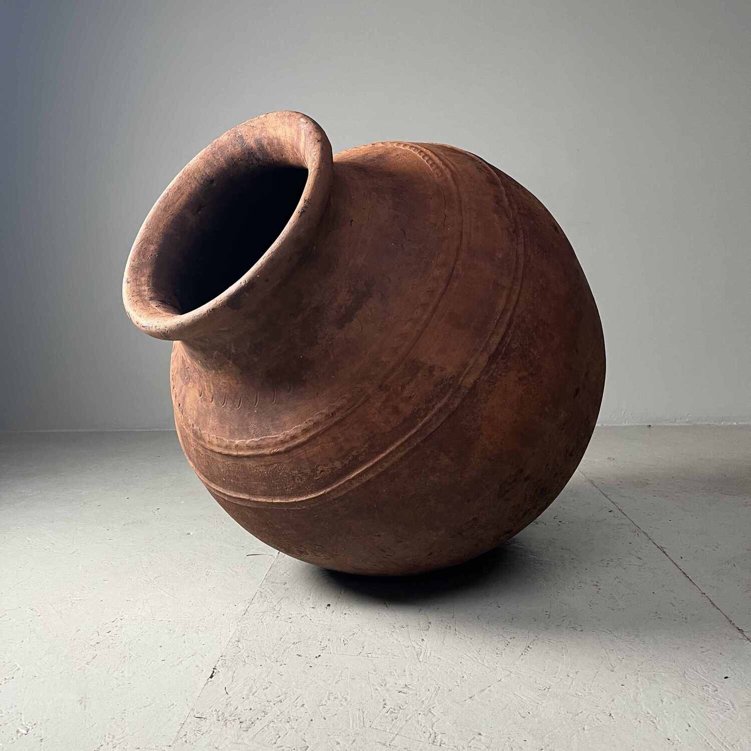 Oude Terracotta Olijfkruik Portugal